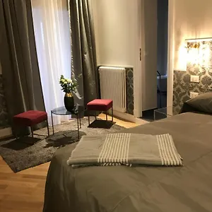  Apartment Mia Residenza Al Pantheon Italy